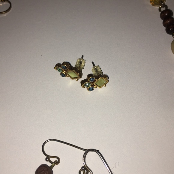 Necklace and earring bundle - Picture 4 of 6